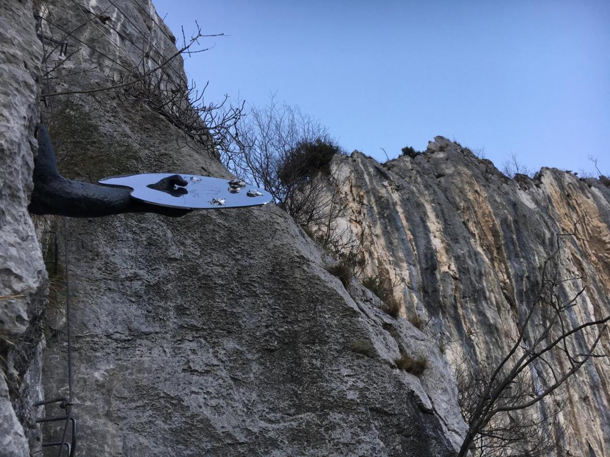 Le Falesie Arco Bagian luar foto