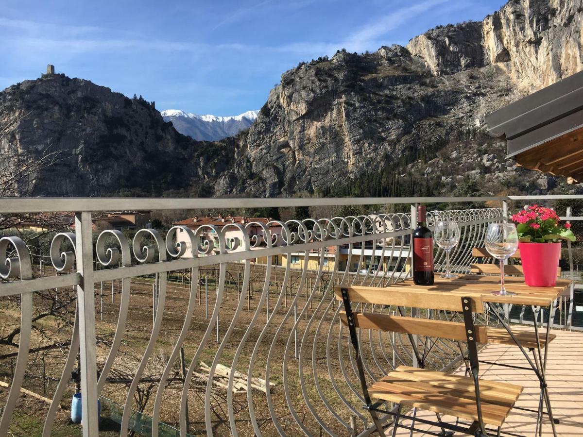 Le Falesie Arco Bagian luar foto